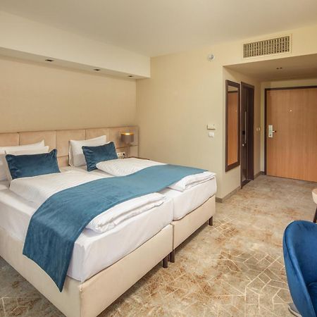 Fagus Hotel Conference & Spa Sopron Bagian luar foto