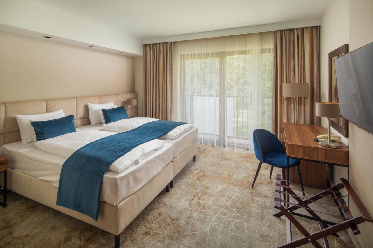 Fagus Hotel Conference & Spa Sopron Bagian luar foto